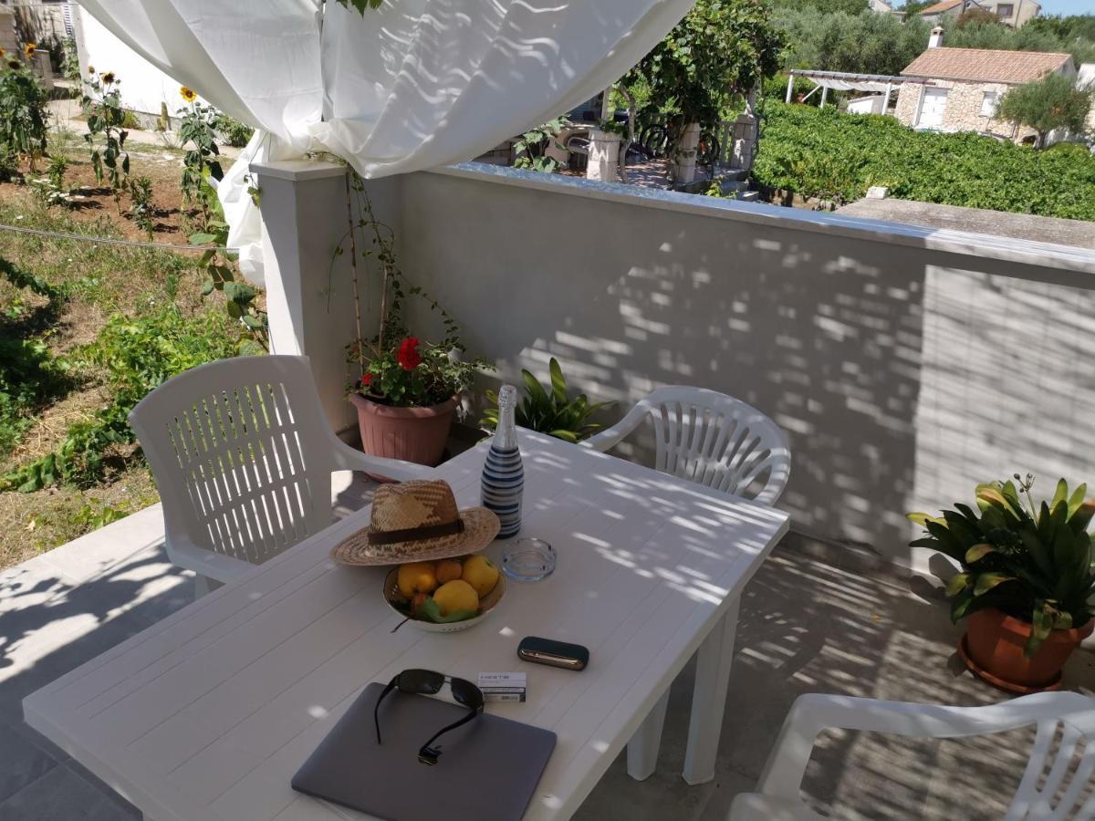 Apartments Lumbardina Лумбарда Екстериор снимка