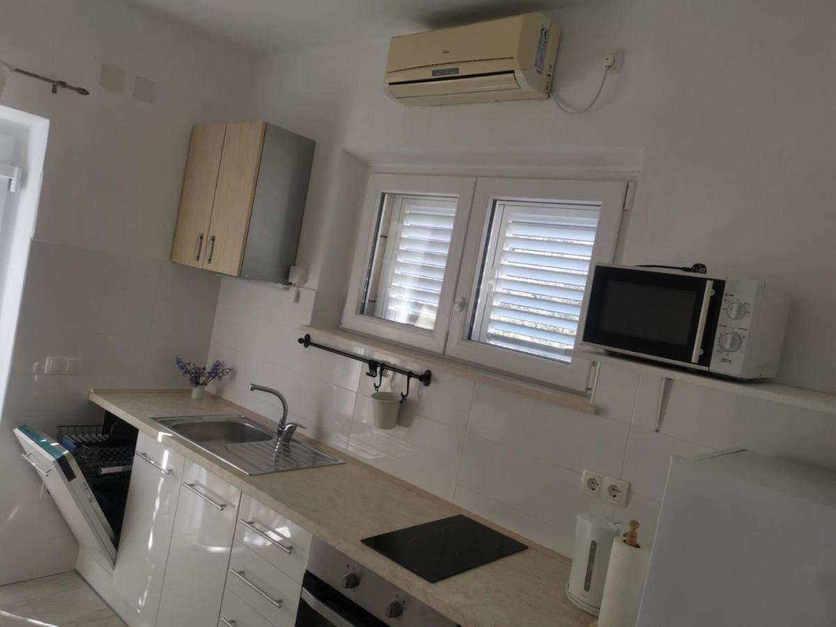 Apartments Lumbardina Лумбарда Екстериор снимка