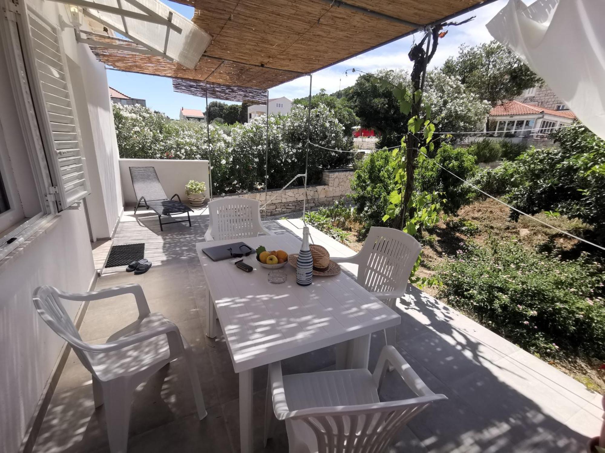 Apartments Lumbardina Лумбарда Стая снимка