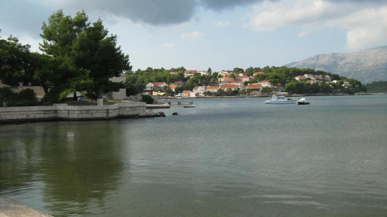 Apartments Lumbardina Лумбарда Стая снимка